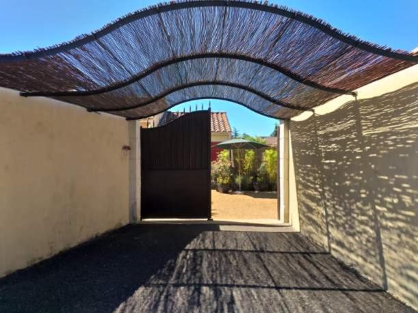 Lou Bagnou Mi-Clos Bagnols-sur-Cèze Kültér fotó